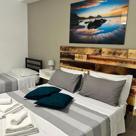 Soffio Dal Mare Apartman Letojanni Kültér fotó